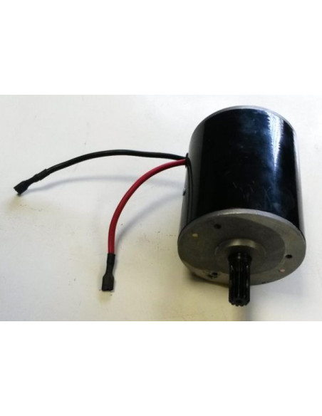 MOTEUR TREUIL ÉLECTRIQUE 7000 LBS AVEC BOITE PLASTIQUE