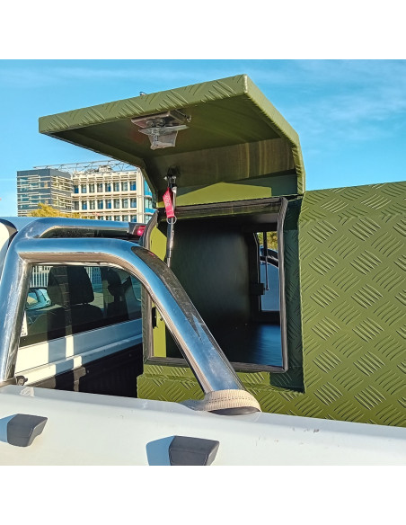 COFFRE ALUMINIUM POUR TRANSPORT 4 CHIENS DIM. 1050X1400X940 MM