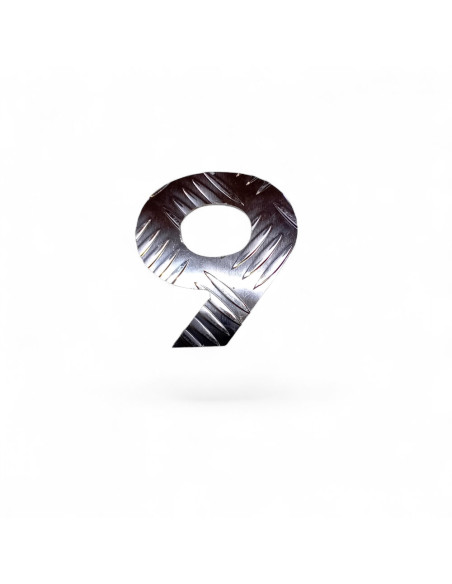 CHIFFRES ALUMINIUM STRIE EP. 2,6 MM