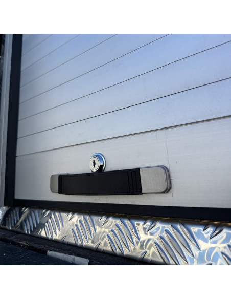 COFFRE ALUMINIUM 2 OUVERTURES COULISSANTES DIM. 1800 X 600 X 1200 MM