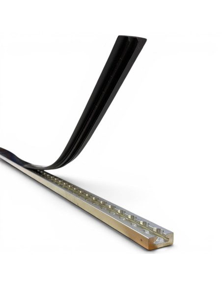 PROTECTION EN PLASTIQUE CLIPSABLE POUR RAIL AERO (1 M)